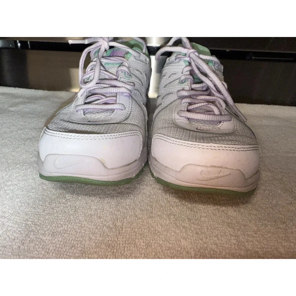 Nike Revolution Ladies Sneakers Size‎ 9.5 White And Teal